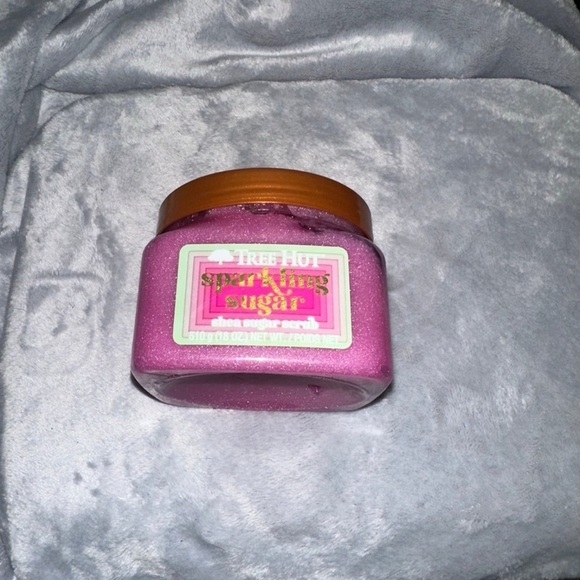 Sparkling Sugar Scrub - Tree Hut - Picture 1 of 1